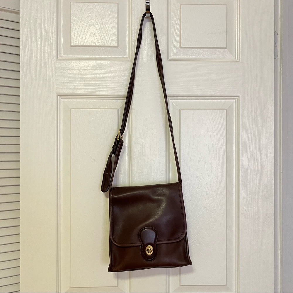 Vintage Coach 9038 Shelburne Crossbody Bag